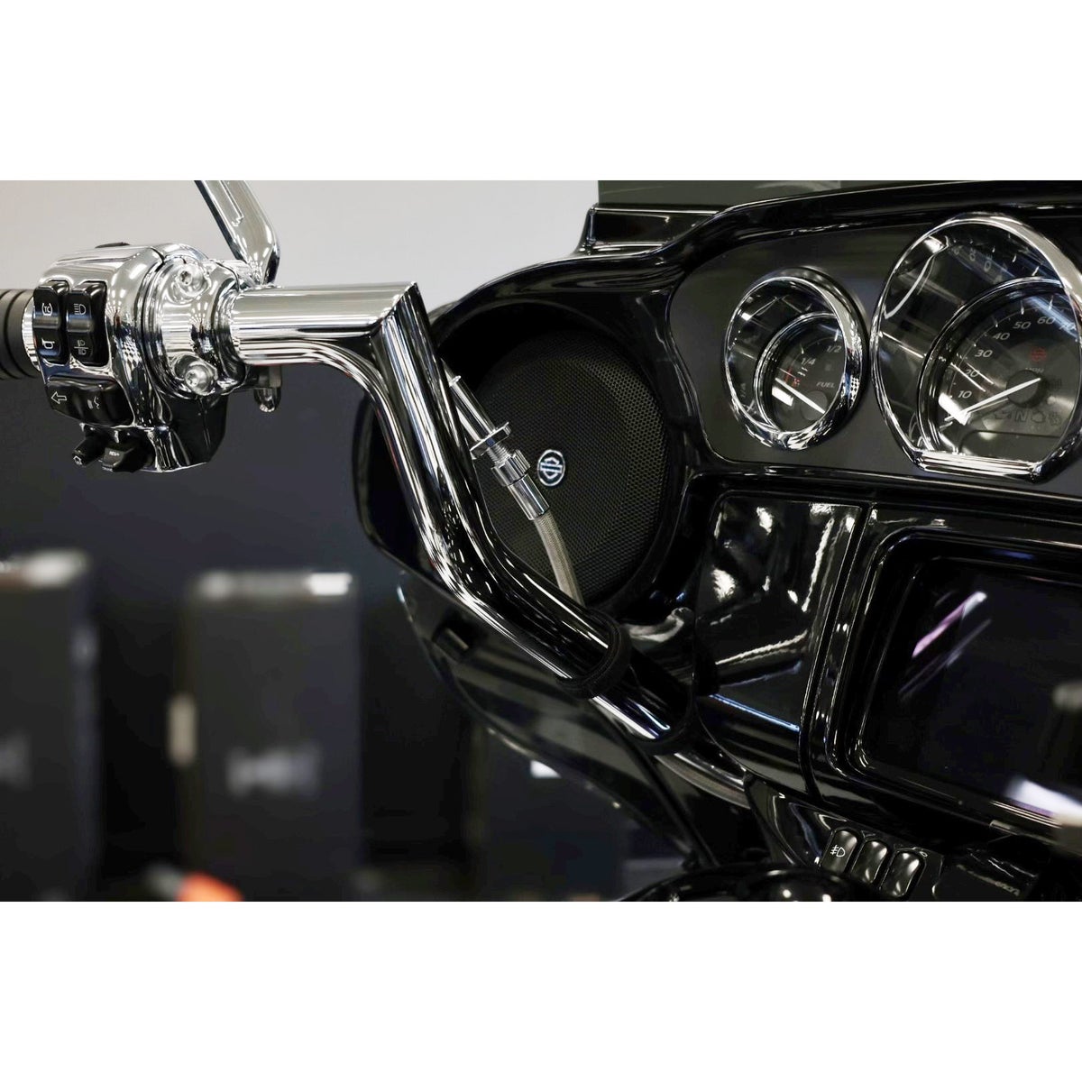 2024以降ストリートグライド 16インチハンドル用 EZインストールキット (クローム)2