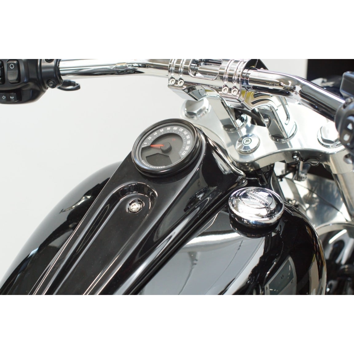 2025以降ブレイクアウト メーターマウントダッシュパネル2