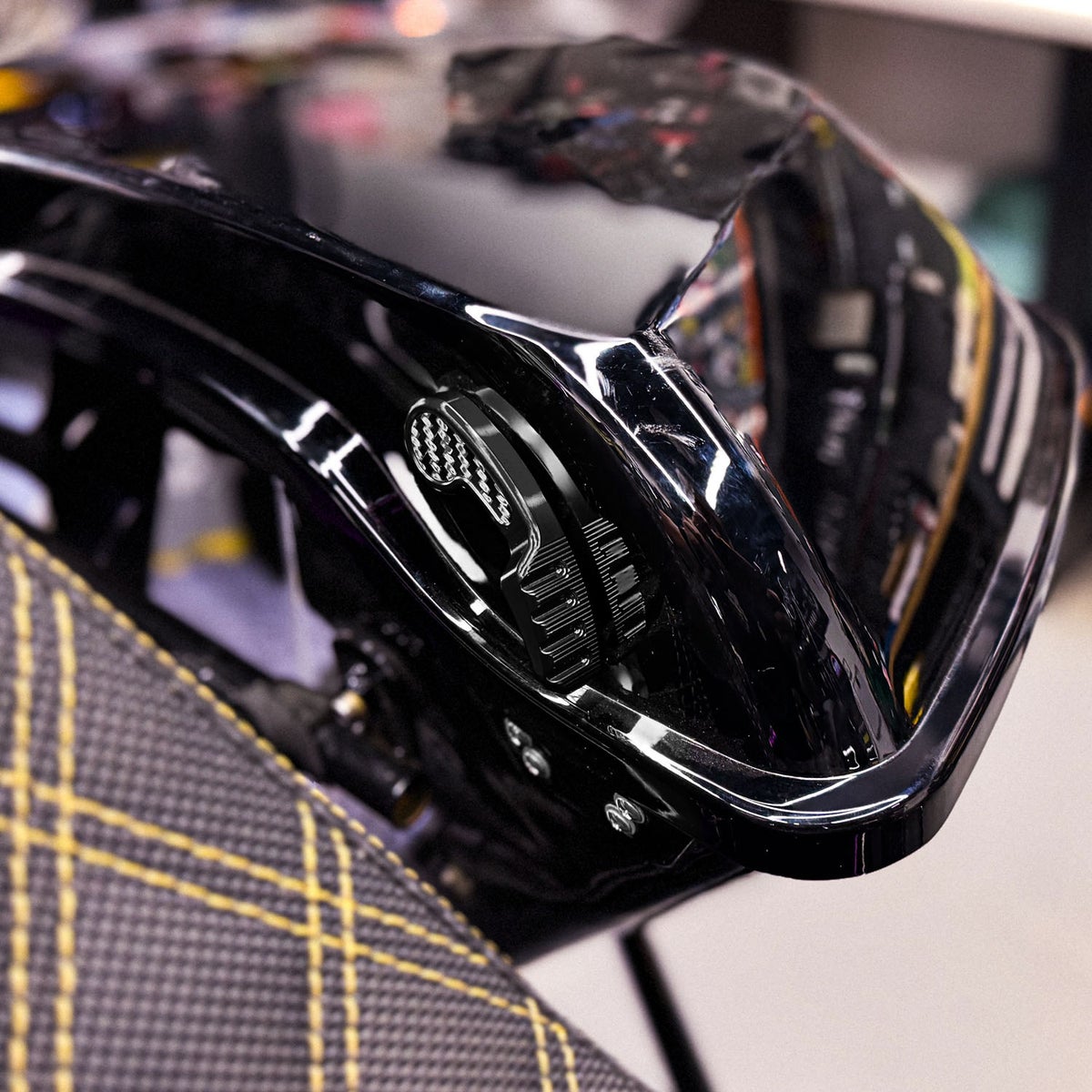 サドルバッグラッチ ハンドルレバー カーボンインサート ブラック