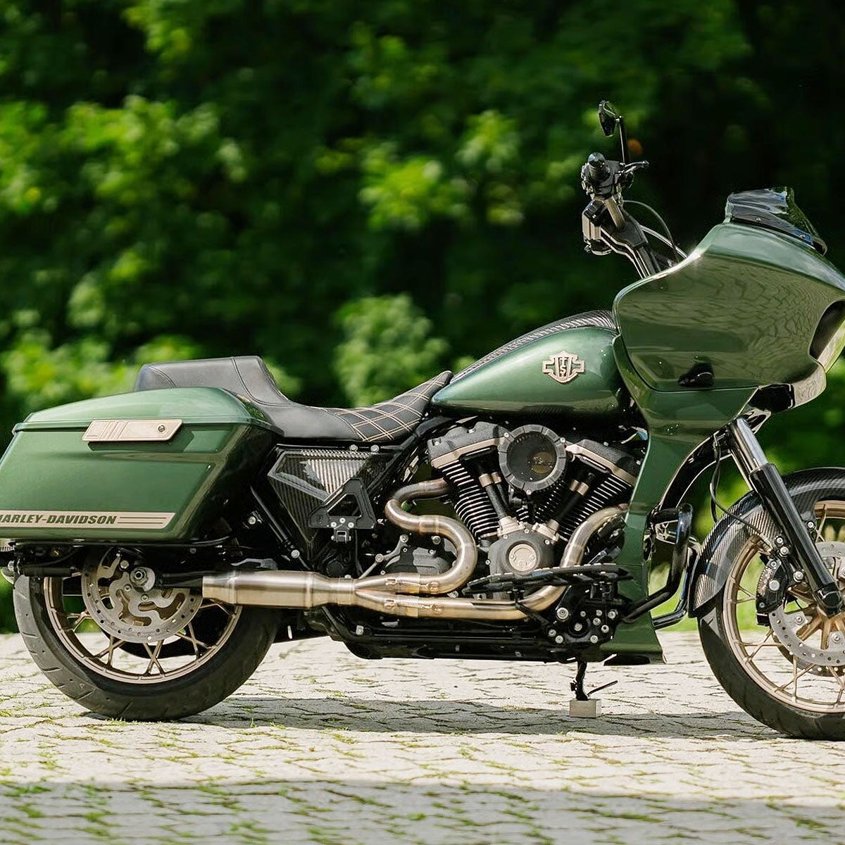 2014～2024 ツーリング FXRスタイル カーボンサイドカバー 綾織りカーボン 3