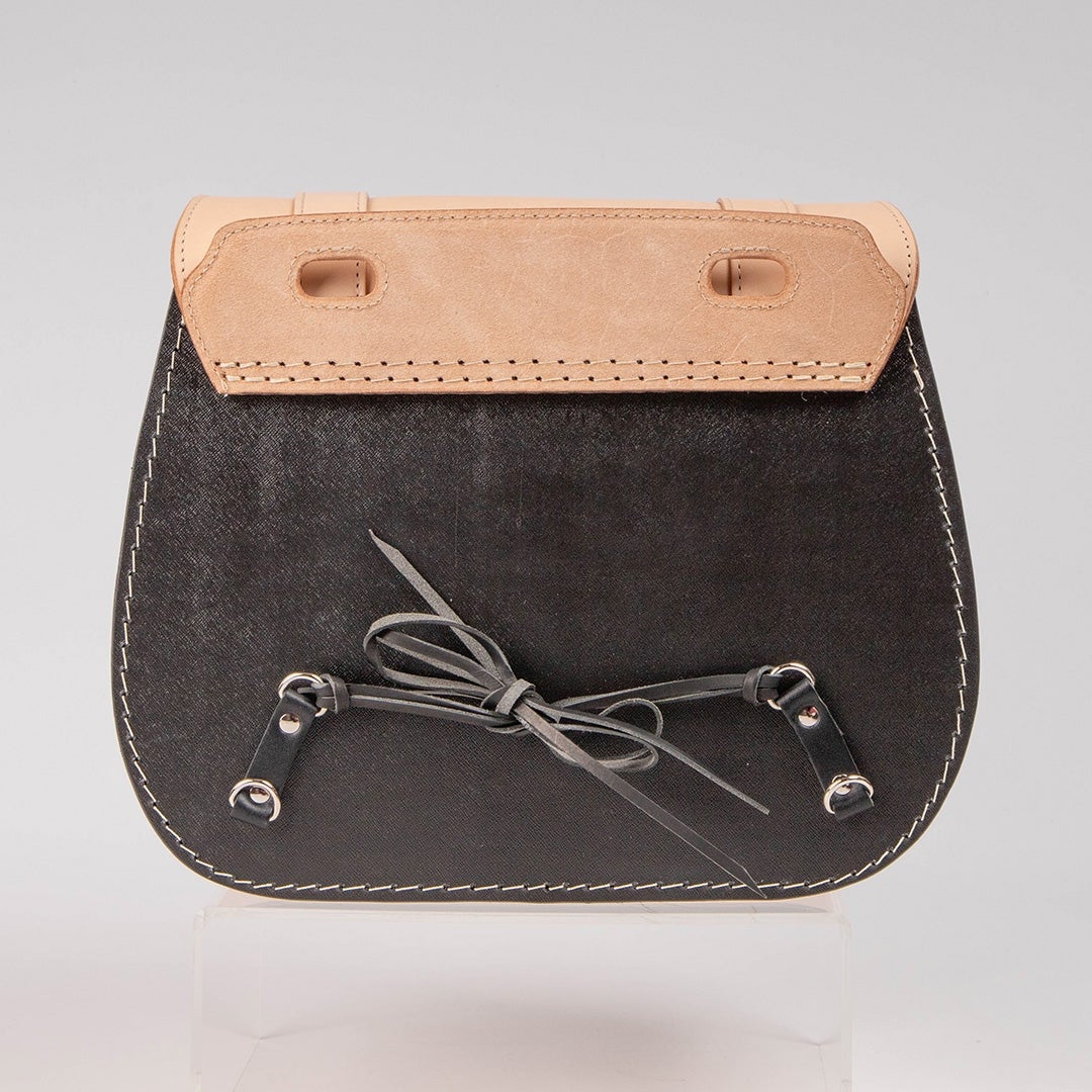 レザーサドルバッグ 7.5L (タン)4