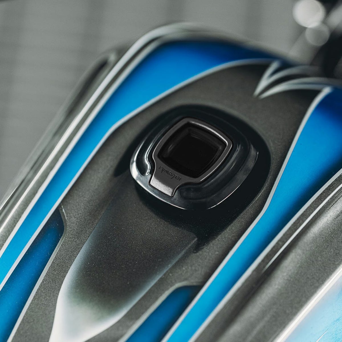 ハーレー用 スクリューガスキャップ ブラック/スモーク FANGSTER