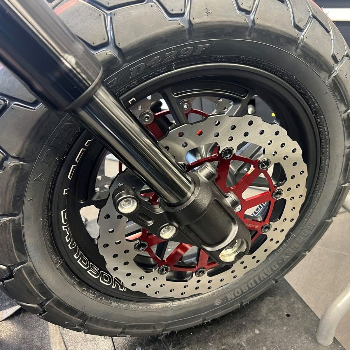 ハーレーダビッドソンFLHX  フロントホイール タイヤローターセット ハーレー08年〜FLHX FLHT FLHR純正フロントホイール ディスクローター