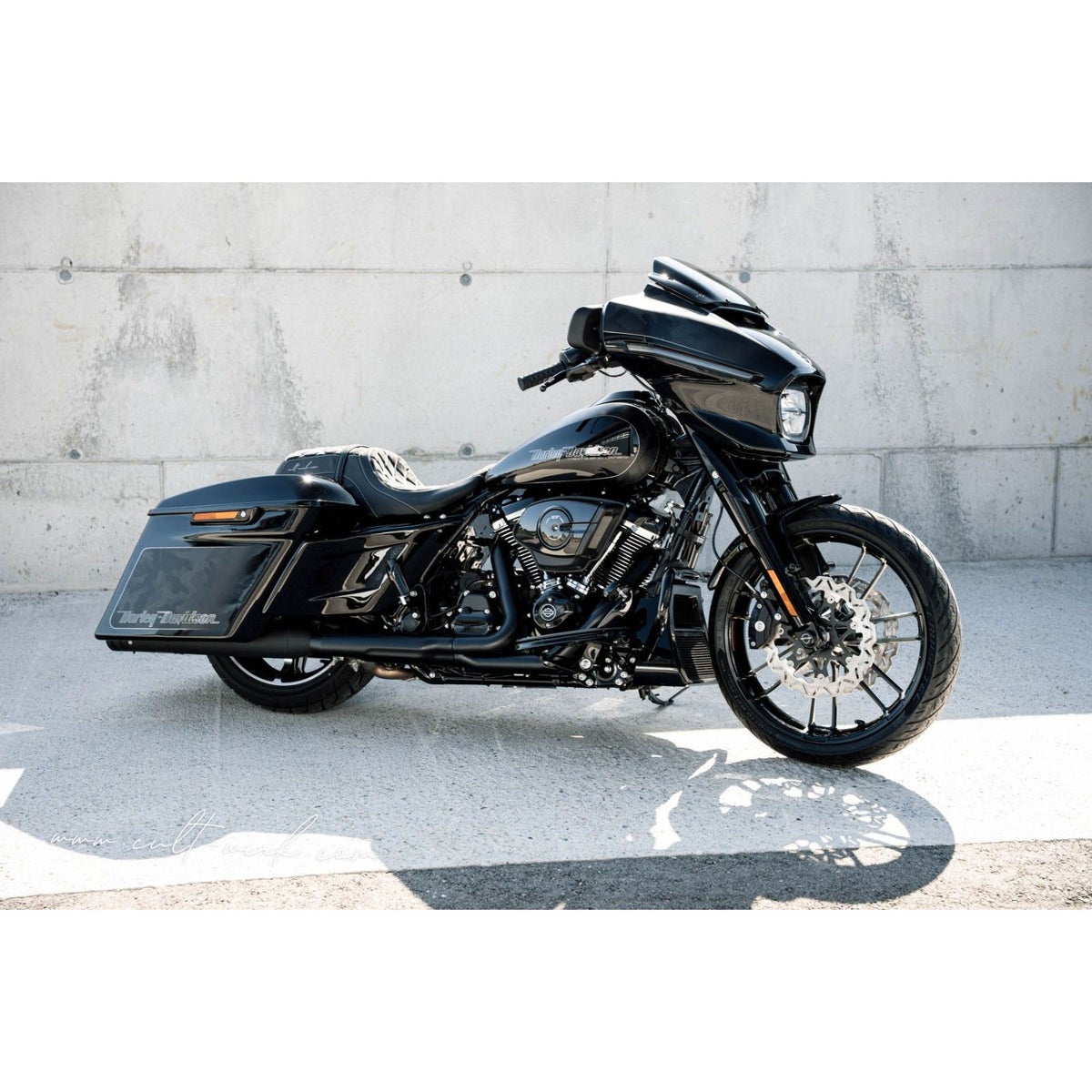 Custom V1 21インチ・フロントフェンダー (未塗装)3