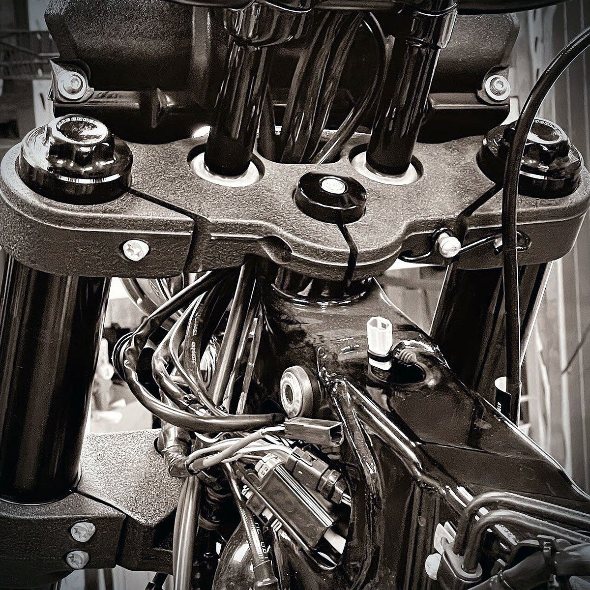 FXLRS/T フロントサスペンション リフトキット 2インチ Bare Knuckle Performance