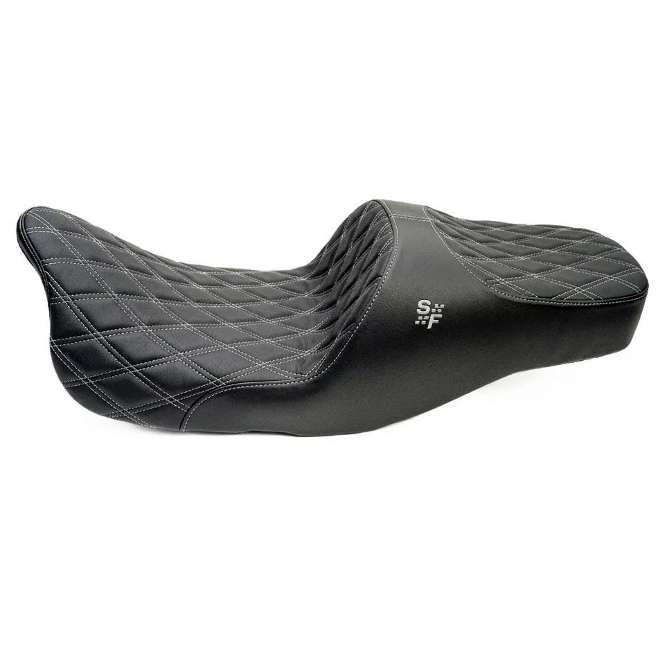 Chariot ダイアモンドステッチシート (グレーロゴ)