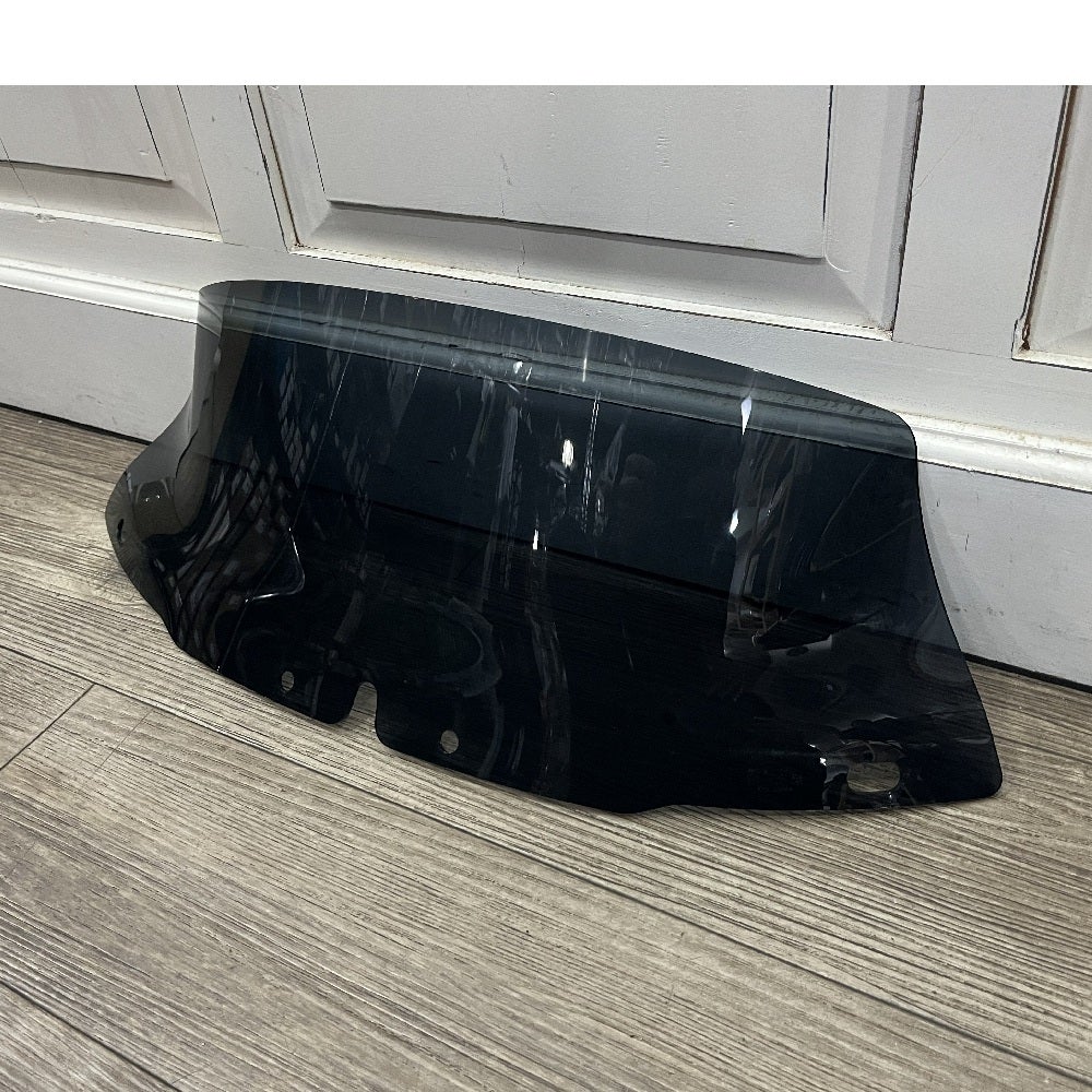 ナショナルサイクル Vストリーム・ウインドシールド ダークスモーク 7.5インチ ナショナルサイクル Vストリーム・ウインドシールド ダークスモーク
