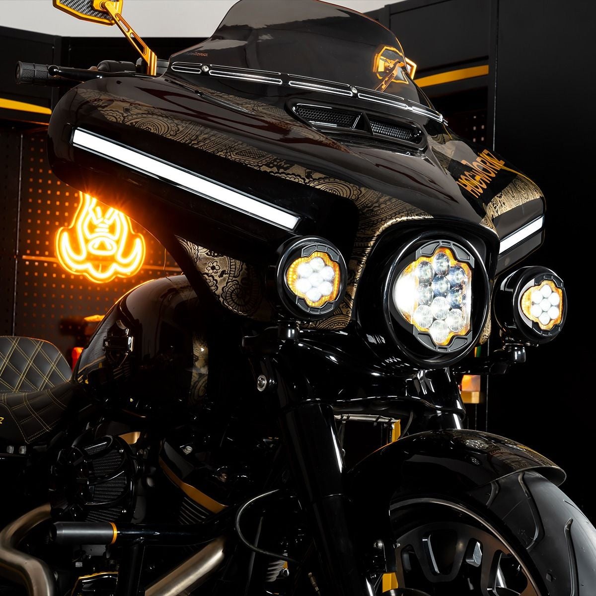 シルバートゥース LEDパッシングライト1
