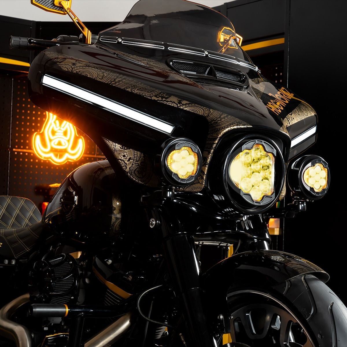 ゴールドトゥース LEDパッシングライト1