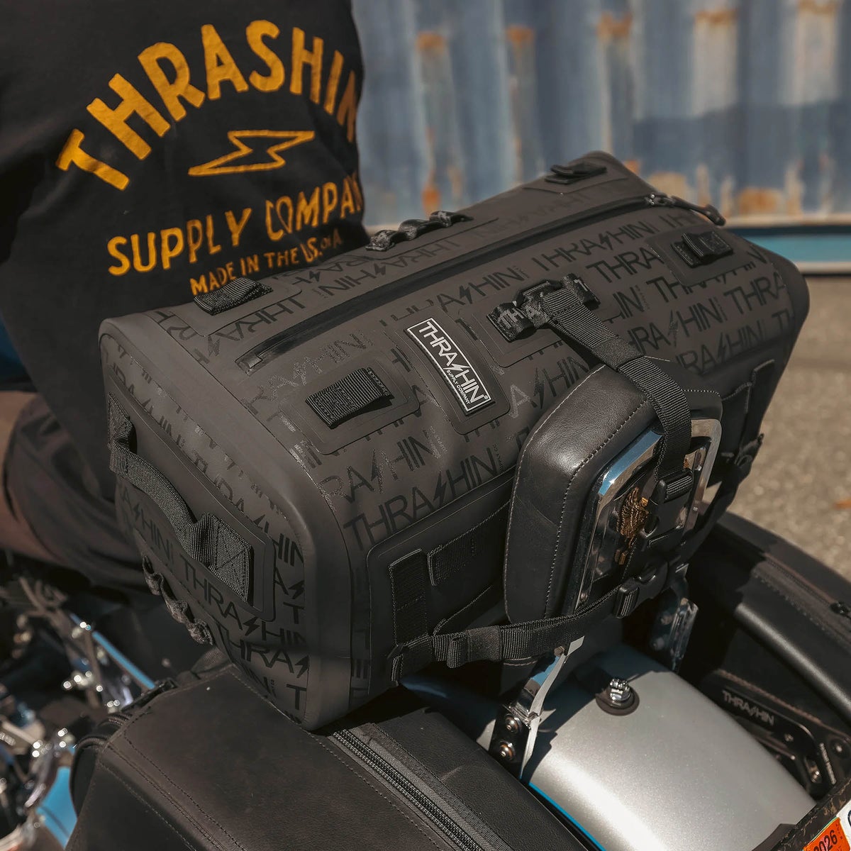 Defender 35L 完全防水ダッフルバッグ
