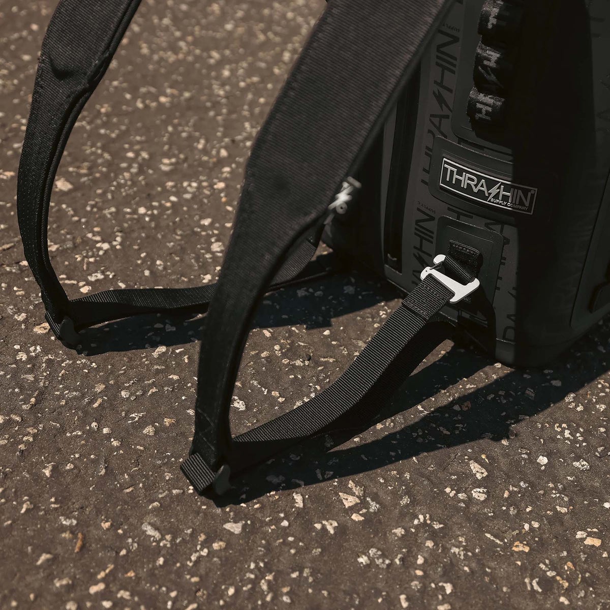 Defender 35L 完全防水ダッフルバッグ9