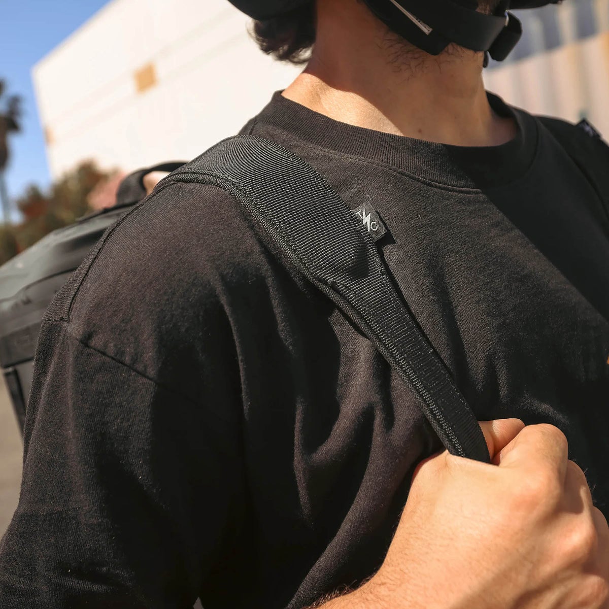 Defender 35L 完全防水ダッフルバッグ10