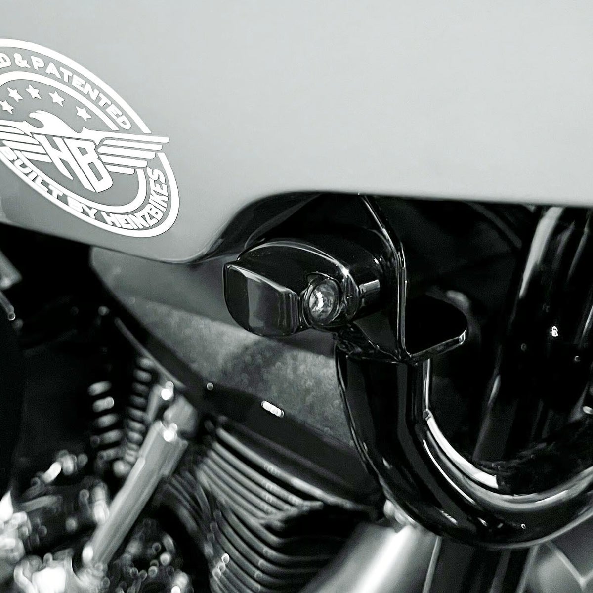 FXLRST　ST ナノ フロントウィンカー ポジションライト付き グロスブラック ハインツバイク 3
