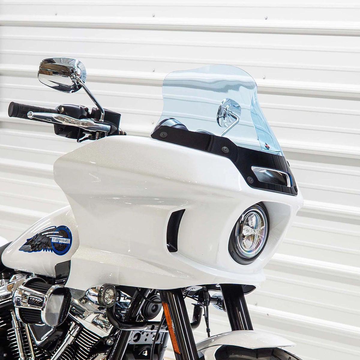 ローライダーST フレア・ウィンドシールド 8インチ (ブルーアイス)1