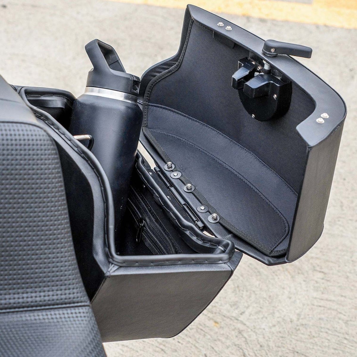 Darkin 32L クイックマウント ハードサドルバッグ (レザーラップ)4