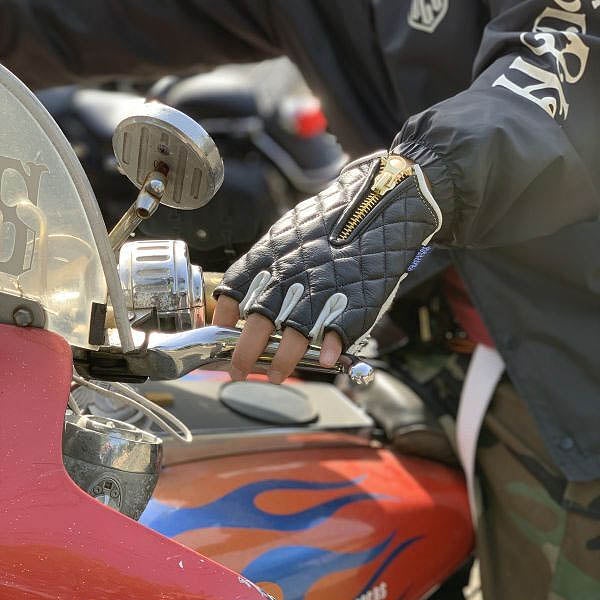 CHOPPERS ハーフフィンガー グローブ ダイヤステッチ ブラック/ホワイト 7