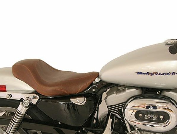 Mustang ワイドトリッパーソロ・シート　ブラウン-01