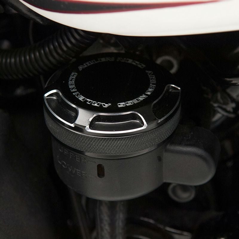 アレンネス Beveled リア・マスターシリンダーカバー ブラック-01