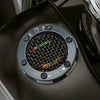 Kuryakyn メッシュ　LEDフューエル、バッテリーゲージ　ブラック-01