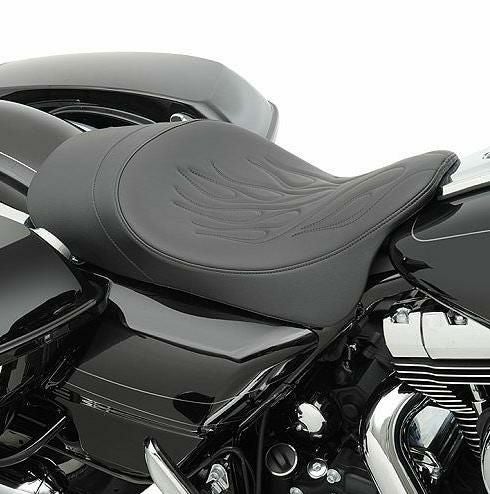 Drag Specialties ロープロファイル ソロシート フォワードポジション Frame-02