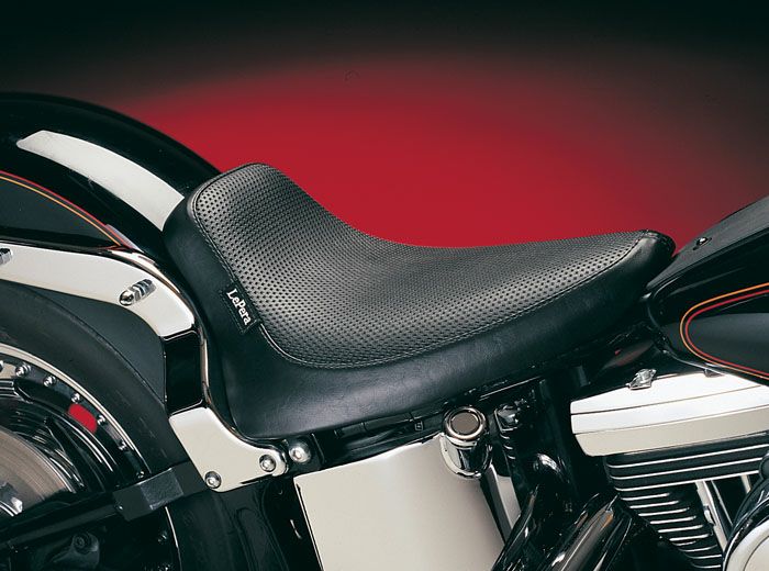 ハーレーダビッドソン ソフテイル ？ラペラ LePera ソロシート Le Pera シルエット ブリット ソロシート |ハーレーパーツ専門店 HDパーツ