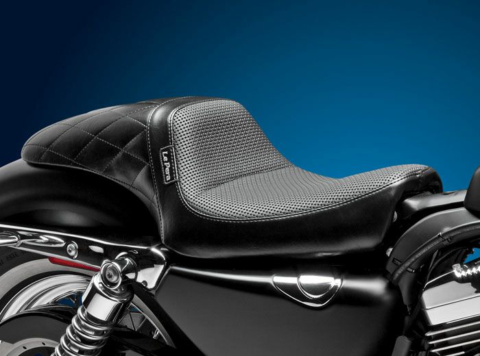 Le Pera スポーツスター用Kickflip シート ダイアモンドステッチ