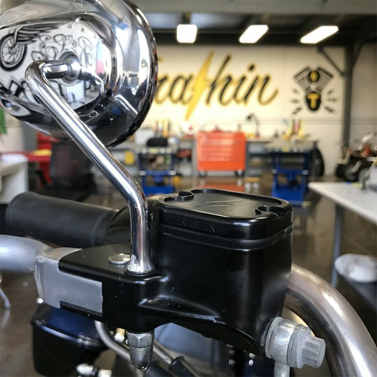 THRASHIN SUPPLY フロント マスターシリンダーカバー「Black Dished」-03