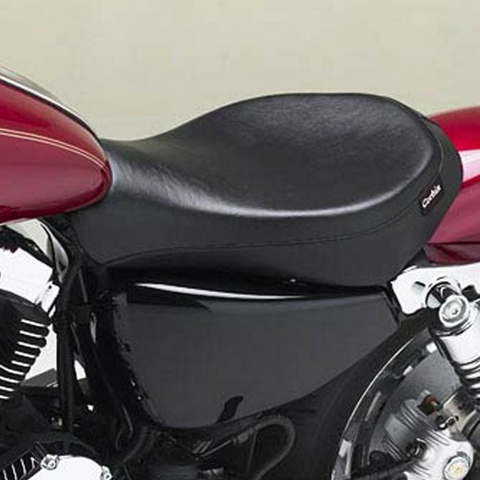 コルビン Hollywoodソロシート 2004～2006 スポーツスター　カスタムタンク車用-01