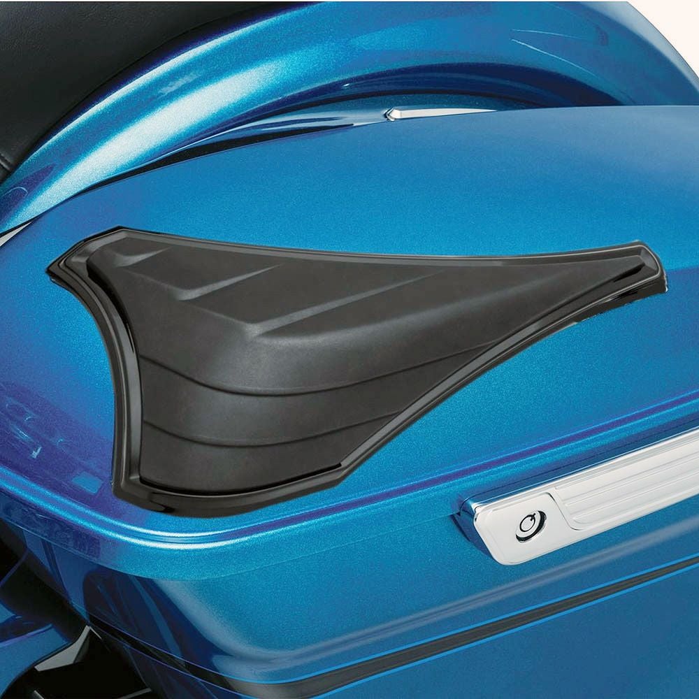 Kuryakyn（クリアキン） サドルバッグ スカーフプロテクター　グロスブラック-02