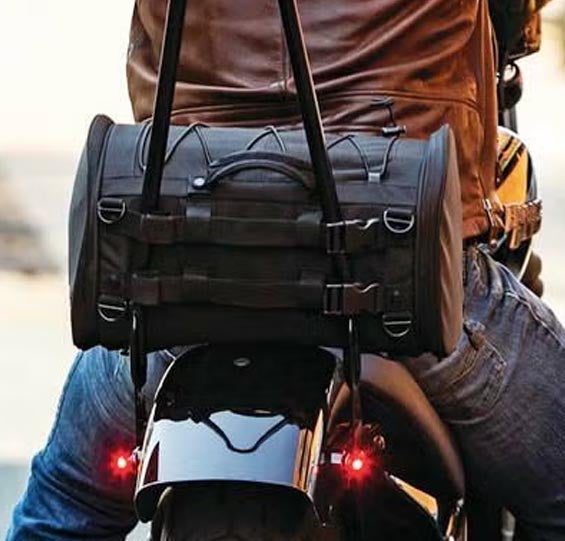 SALE】Kuryakyn Momentum デッドビート・ダッフルバッグ |ハーレー