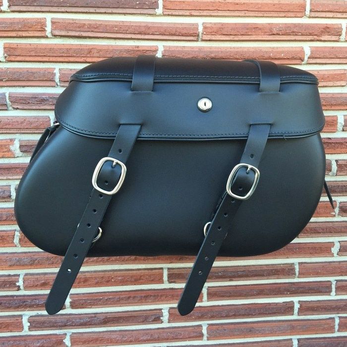 LEATHER PROS XL クラシック デタッチャブル・サドルバッグ　カーゴストラップ付-01