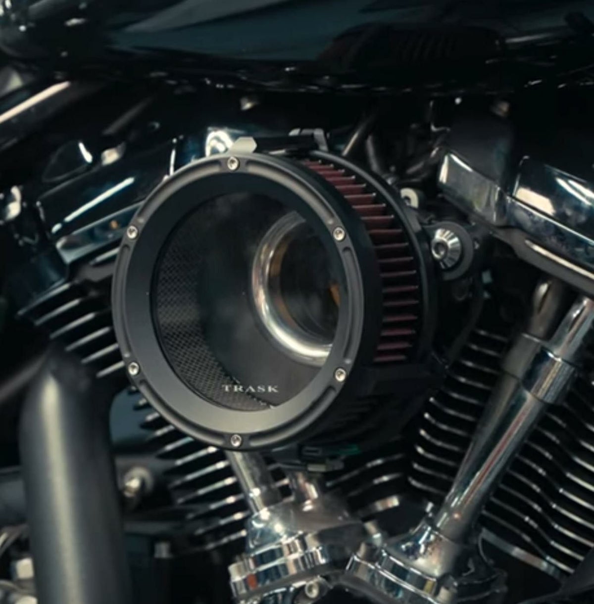 TRASK　ASSAULT　チャージ　ハイフロー・エアクリーナー　ブラック　M8用-01