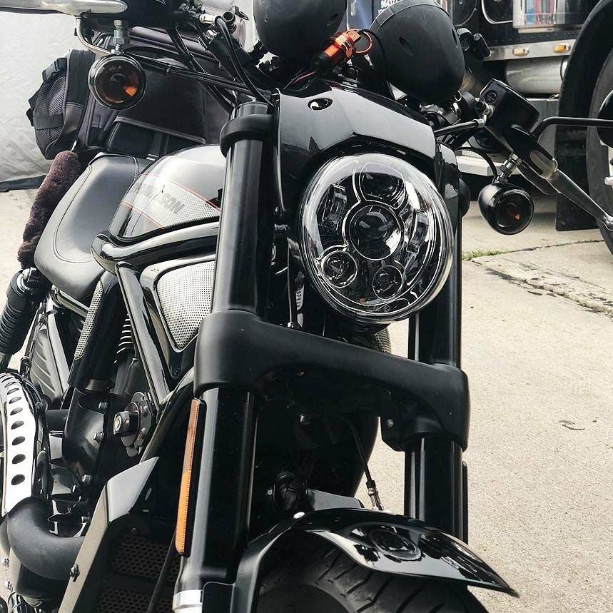 HogWorkz　V-Rod ブラックLED ヘッドライト-04