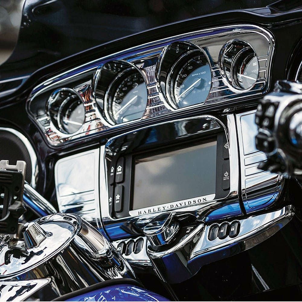 Kuryakyn（クリアキン）　トライライン　ステレオトリム　クローム-01