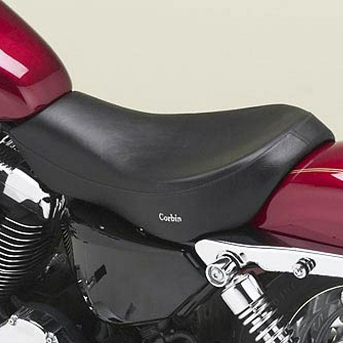 Le Pera スポーツスター用ベアボーンズ ソロシート プリーツ 3.3ガロン