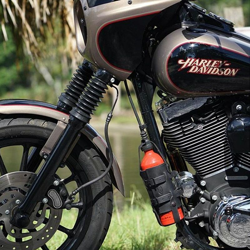 NASH MOTORCYCLE フューエルボトルホルダー　ブラック/ブラス-04
