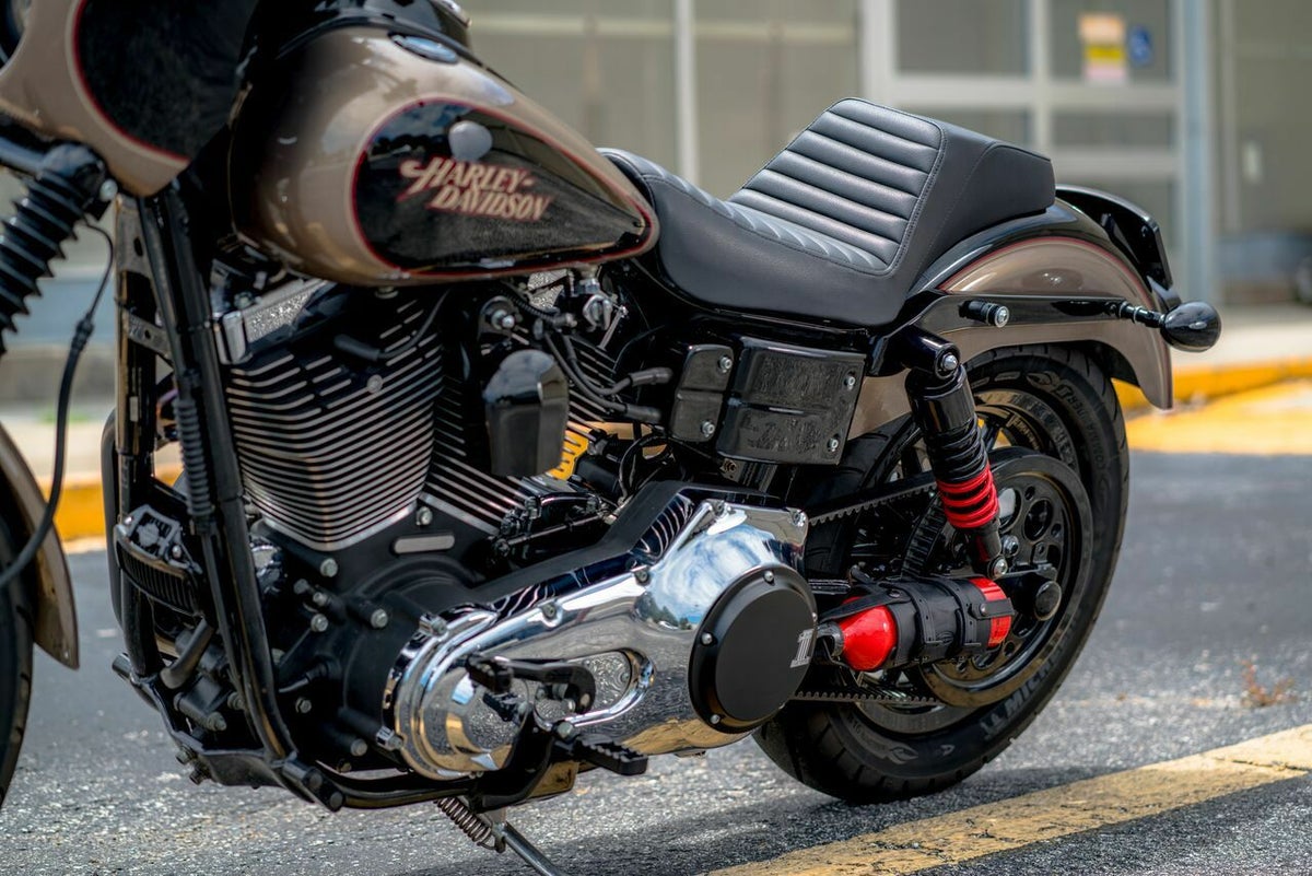 NASH MOTORCYCLE フューエルボトルホルダー　ブラック/ブラス-06