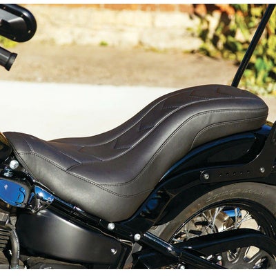 Mustang DayTripper シート FXBB&FXST |ハーレーパーツ専門店 HDパーツ