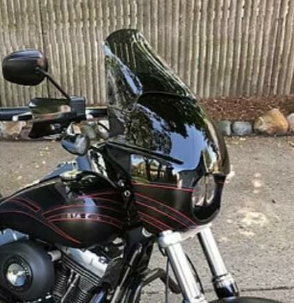 DOUGZ Custom ファットボブ・BULLITフェアリング スカウル