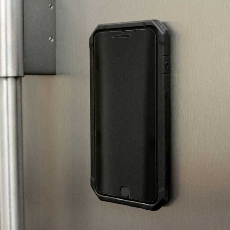 ROKFORM i-Phone 8/7/6 Plus Ruggedケース カーボンブラック-03