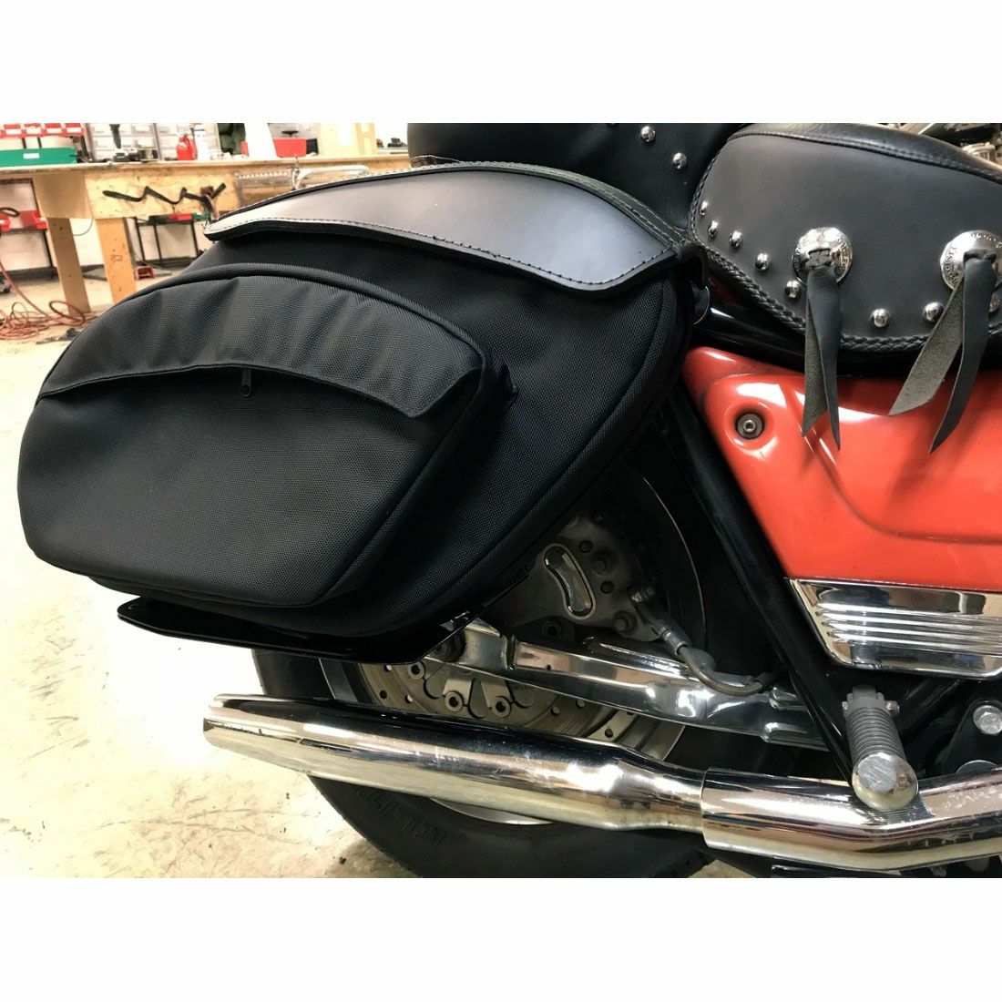 Leather Pros レトロV2 デタッチャブル・サドルバッグ FXR |ハーレー