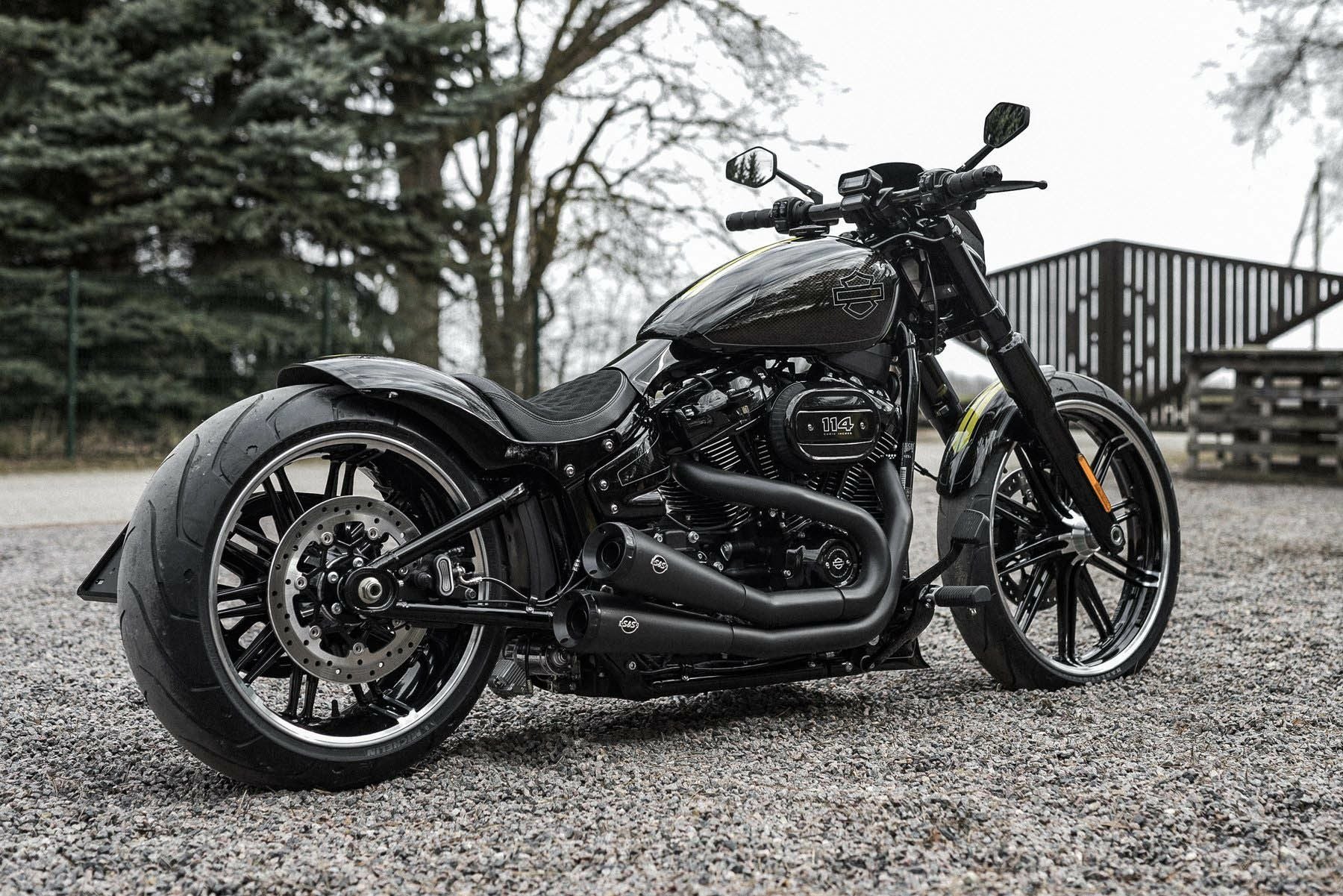 フェンダーはテールから眺める