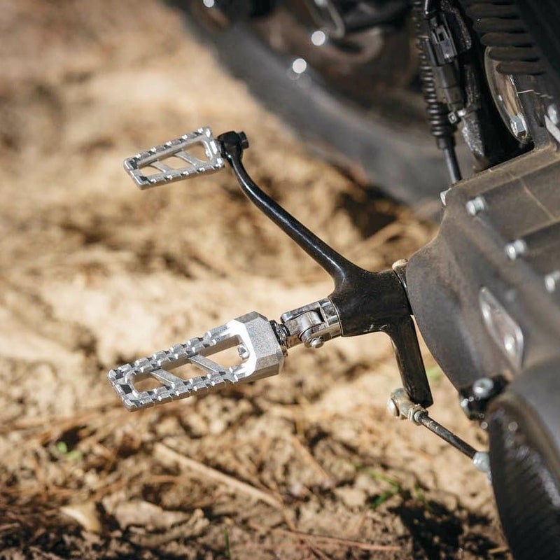 クリアキン RIOT フットペグ シルバー-03