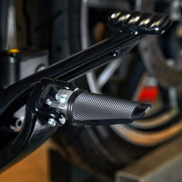 SPEED MERCHANT（スピード マーチャント）スピードペグズ フットペグ ブラック M8ソフテイル-02