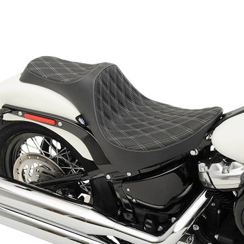 M8ソフテイル用DragSpecialties シート｜ハーレーカスタムパーツ専門店