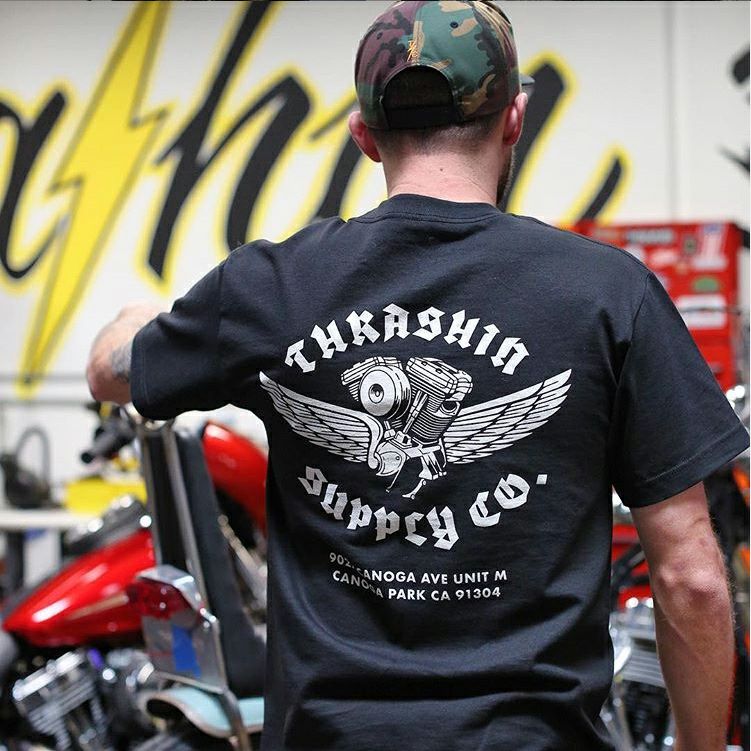 Thrashin Supply 「Shop」Tシャツ ブラック-03