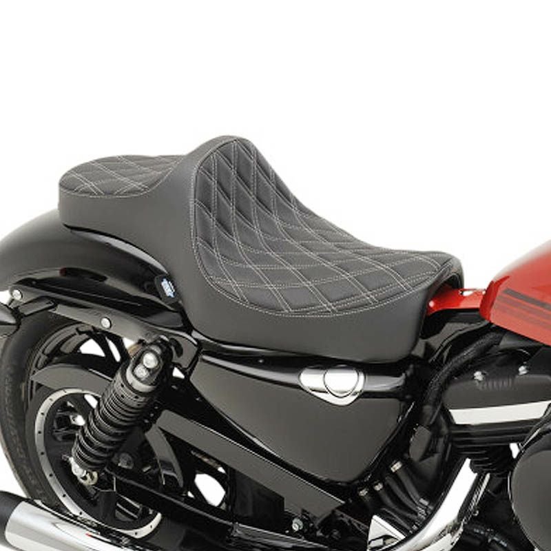 スポーツスター用 エクスプローラー・シート 4.5ガロンタンク用
