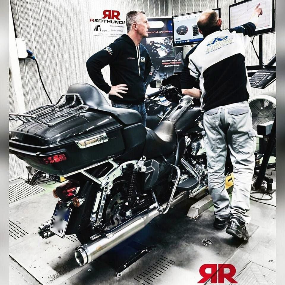 RED THUNDER スリップオンマフラー M8ツーリング サテンシルバー-04