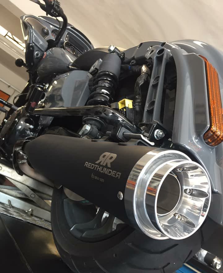 RED THUNDER スリップオンマフラー M8ツーリング セラミックブラック