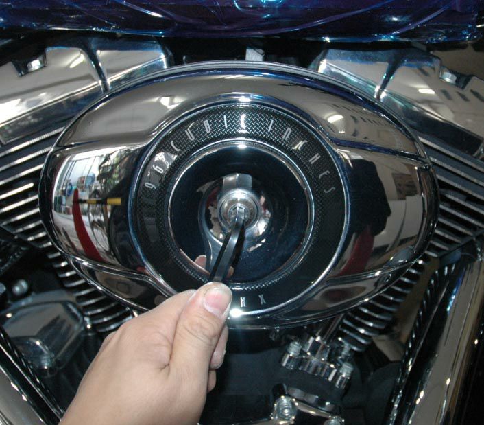 エアクリーナー・スクリュー  ブラッククローム-02